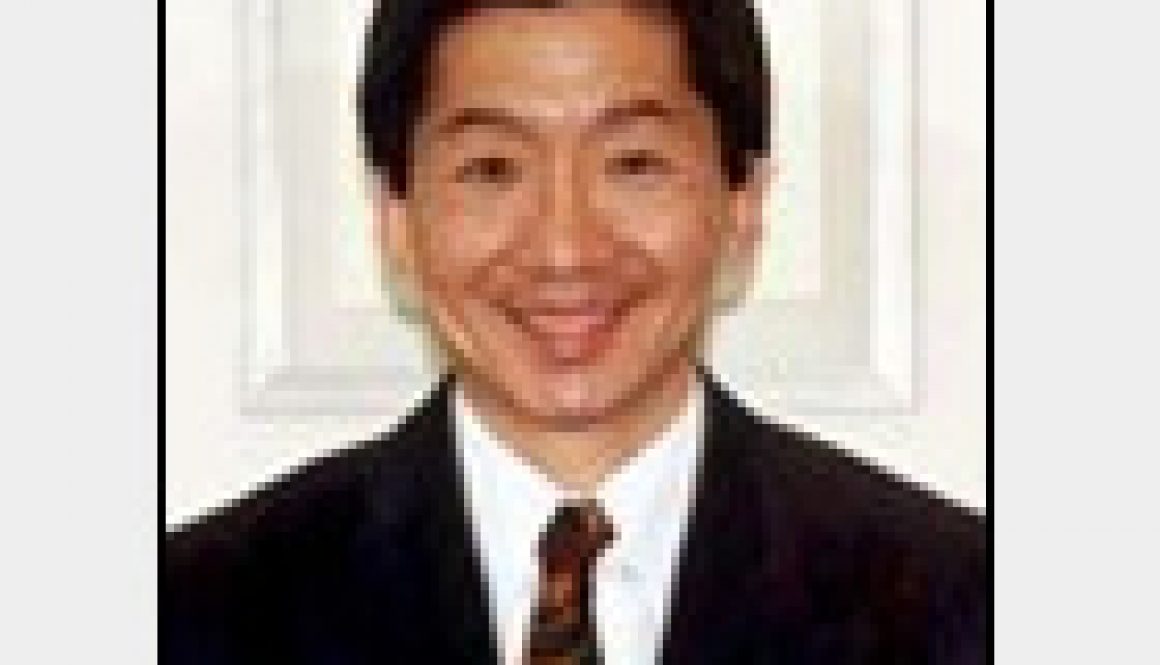 Dr. Jerry Wong Receives the Golden Follicle Award at the 2011 ISHRS (International Society of Hair Restoration Surgery) Scientific Meeting in Anchorage, Alaska