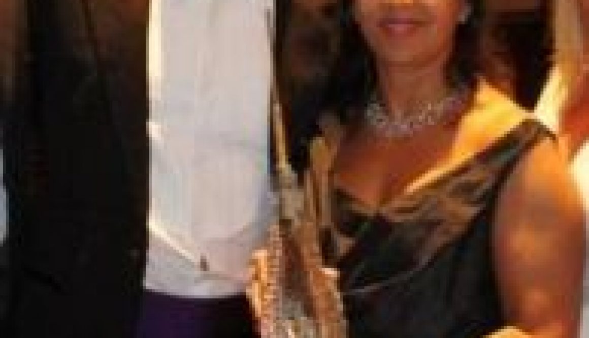 Coalition Hair Transplant Surgeons Dr. Bessam and Nilofer Farjo Receive the Platinum Follicle Award at the 2012 ISHRS Meeting